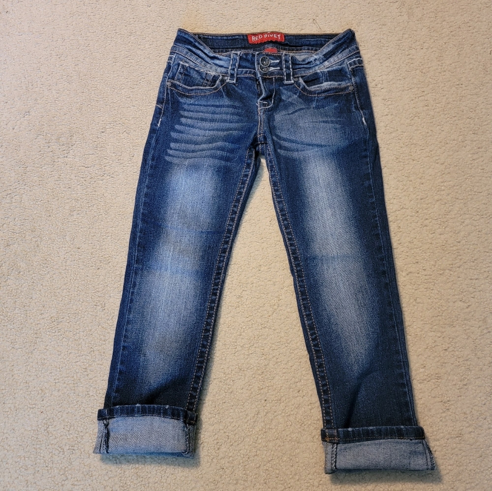 Red Rivet Capri's